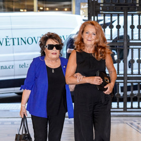 Jiřina Bohdalová se svou dcerou Simonou Stašovou. 